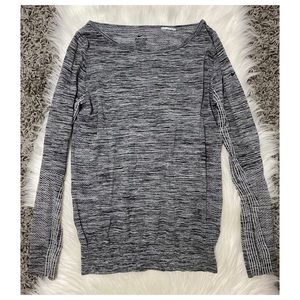 ❌5/$20- Nike Long Sleeve sz Small